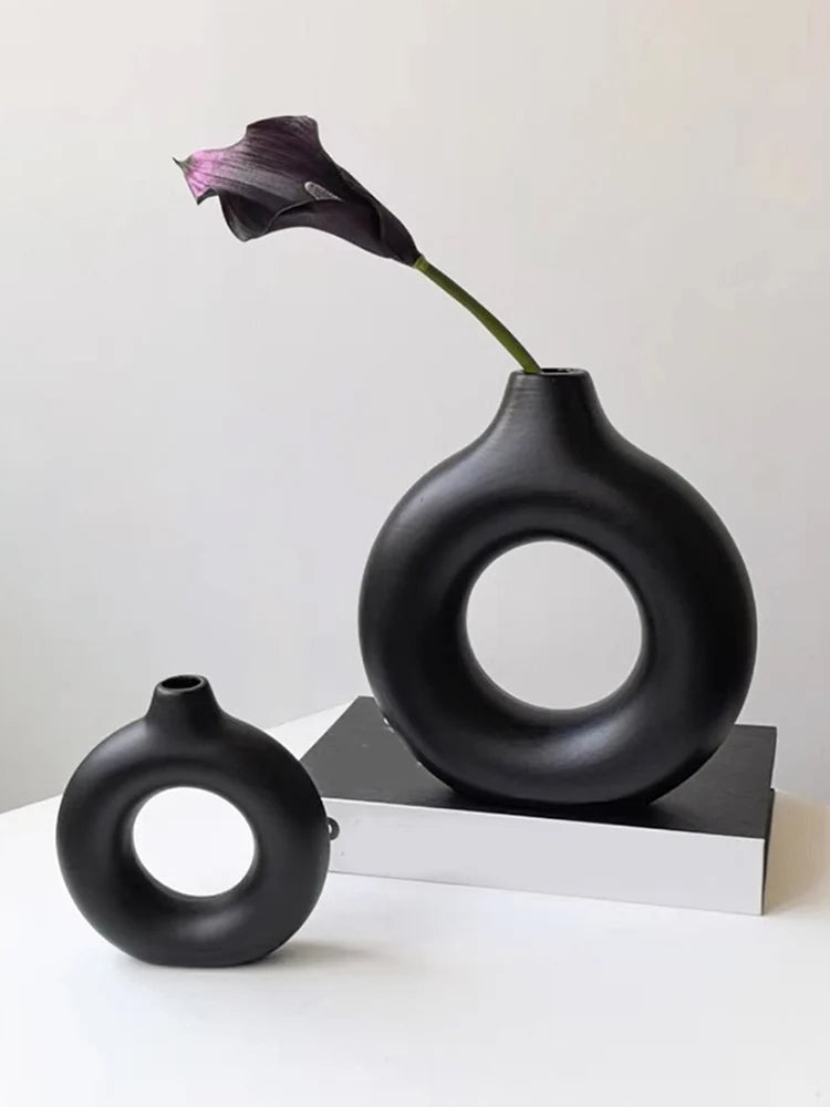 Black vase, different sizes