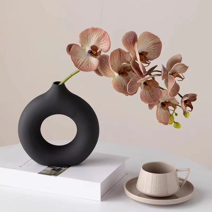 Black vase, different sizes