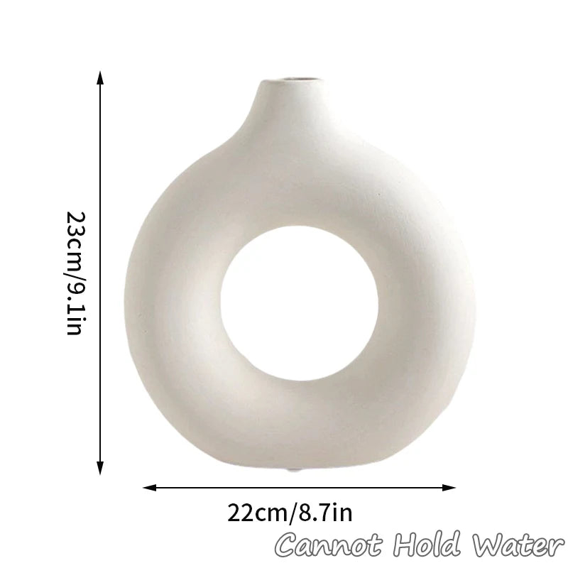 White vase, different sizes