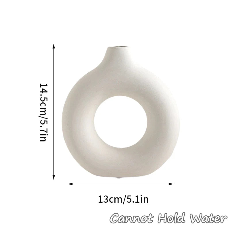 White vase, different sizes